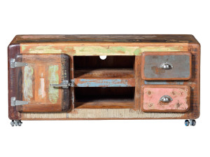 Деревянный низкий ТВ шкаф с колесами