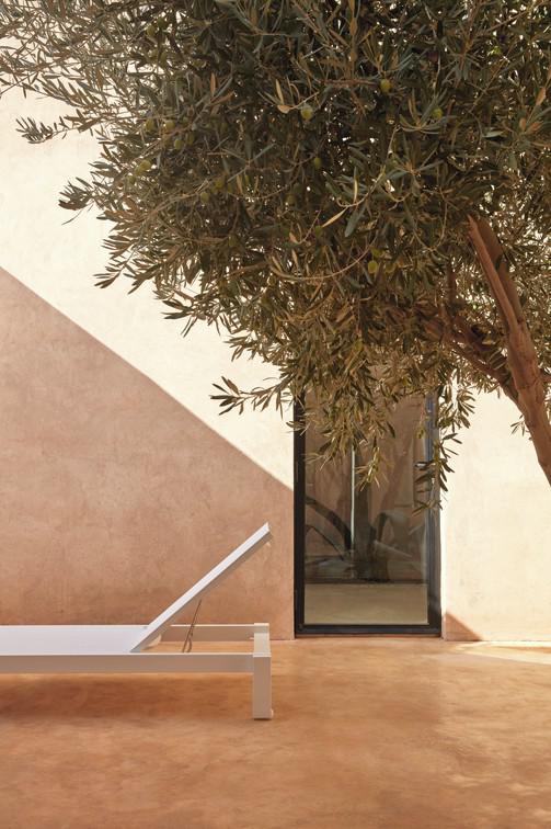 MNST689 Шезлонг лава f10 текстиль черный Manutti Fuse - Вид №1