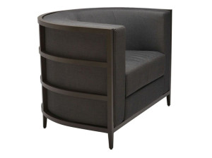 Кресло с подлокотниками