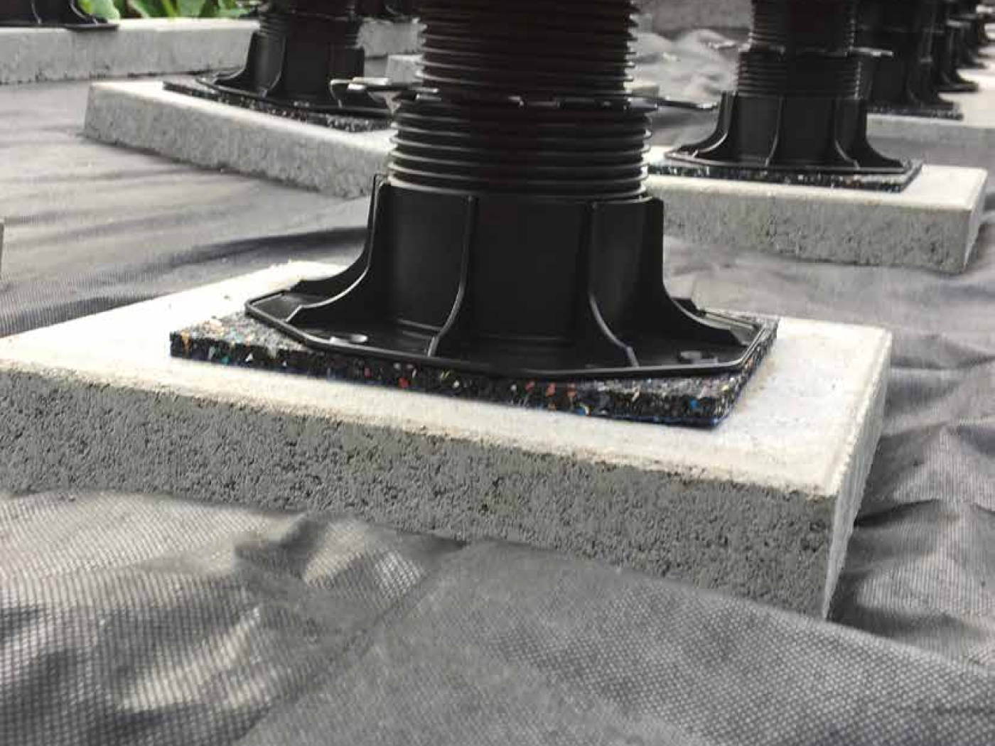 20020008IS Подложки под опоры и лаги IsoSafe и IsoSafe hard Alegria  - Вид №1