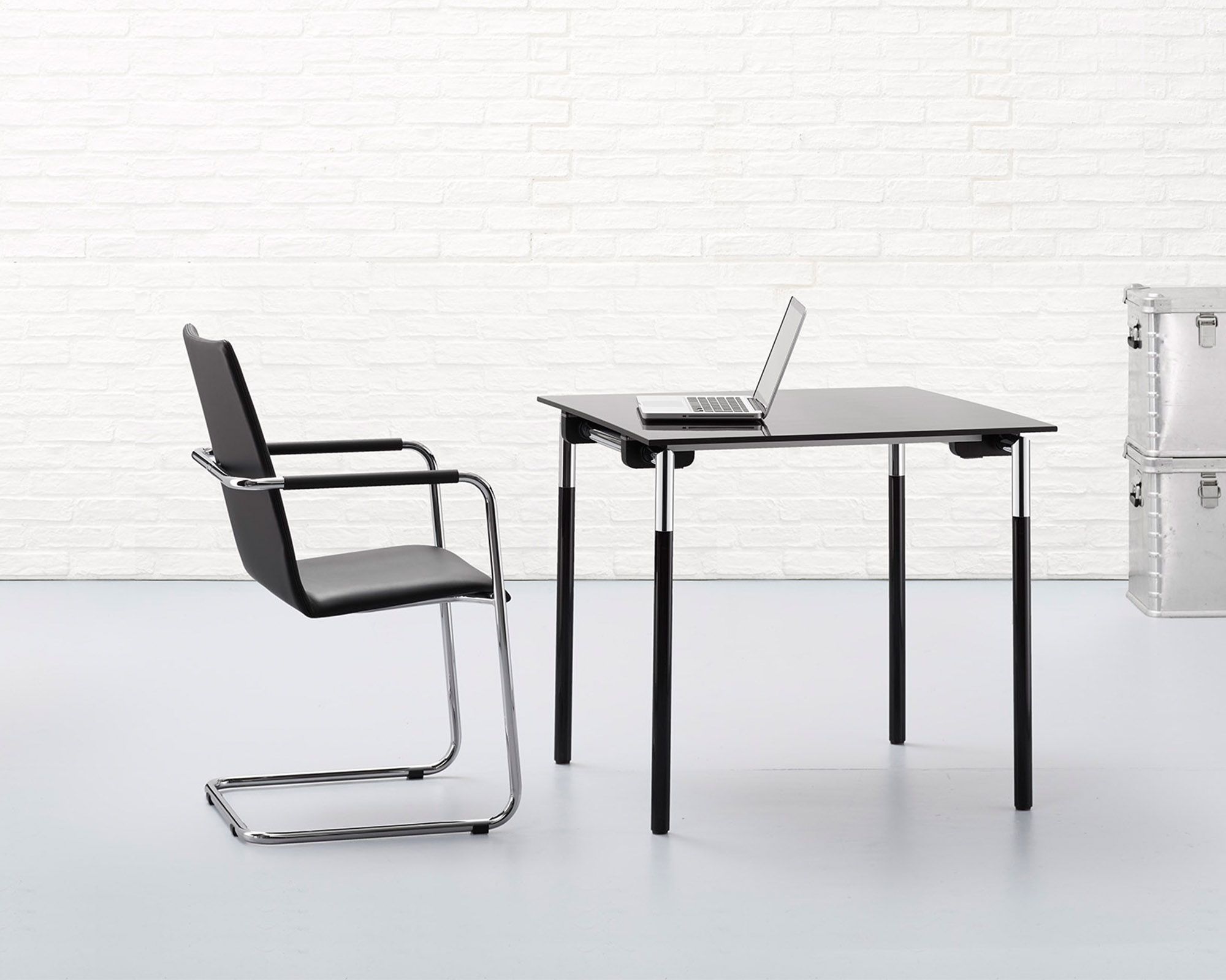 Квадратный складной стол SCHNEEWEISS interior System 24 ARCH-00139256 - Вид №2