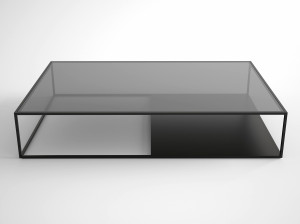 Низкий прямоугольный журнальный столик из стали и стекла