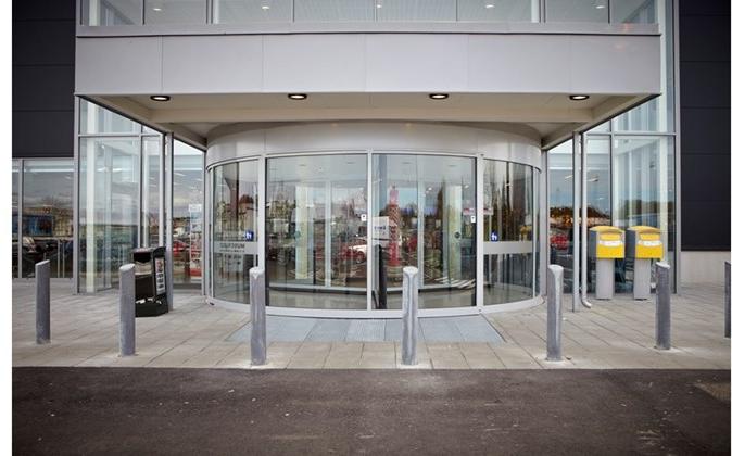 ASSA ABLOY Вращающаяся дверь большой вместимости с тремя секторами Porte automatiche girevoli sun-id-1491804 - Вид №3