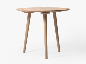 Круглый стол из массива дерева