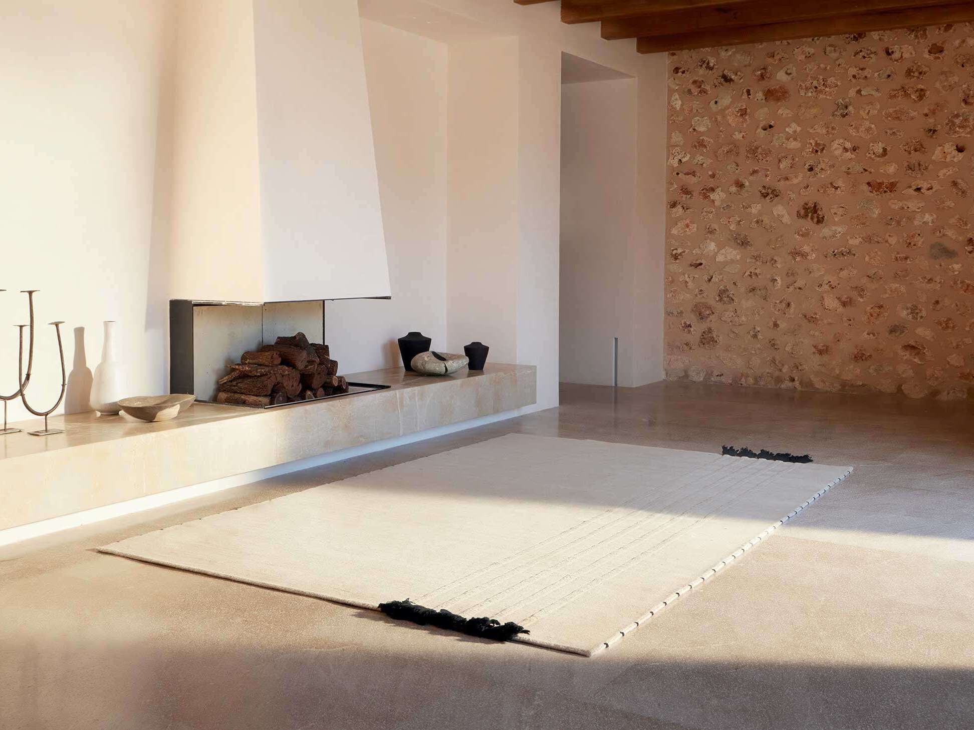 Однотонный ковер ручной работы из шерсти и вискозы Élitis ERNEST ARCH-00140900