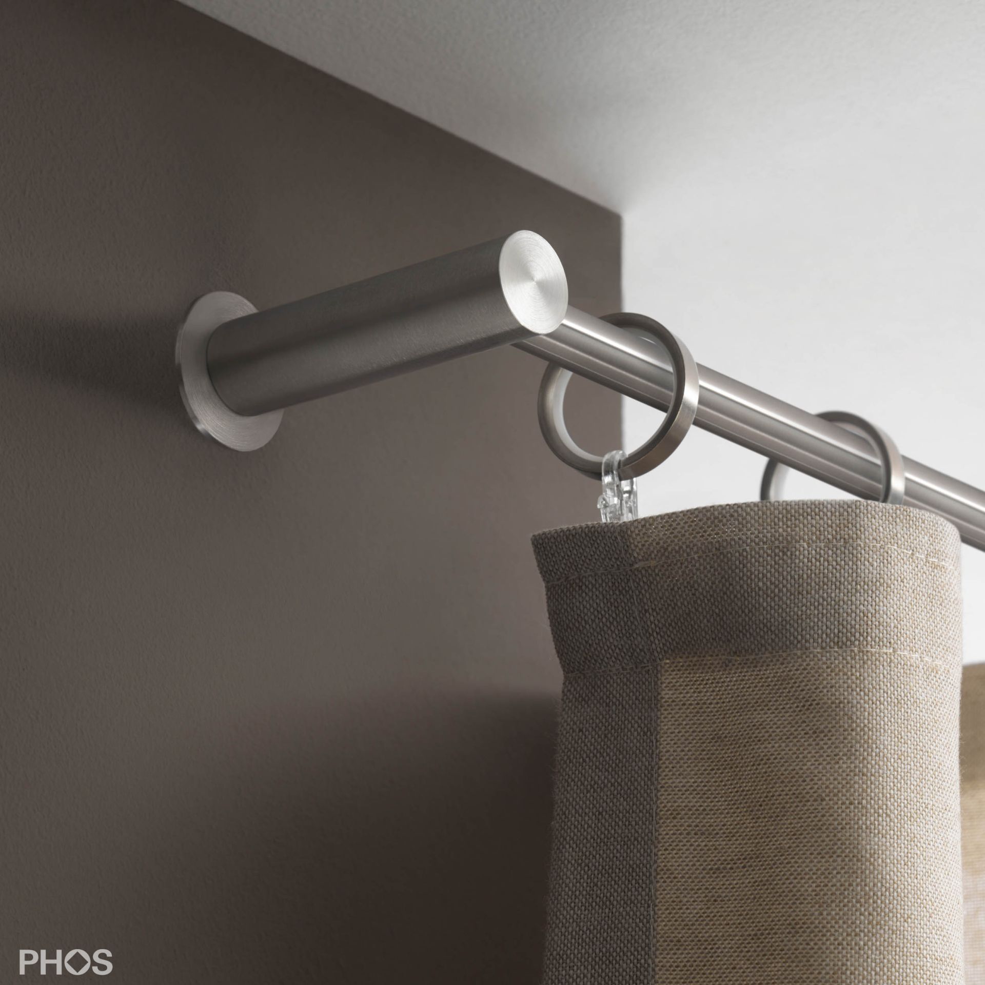 VS20-80E2800 Комплект карнизов: 280 см с 2 концевыми кронштейнами и 1 кронштейном в качестве центральной опоры (небольшое расстояние от стены) PHOS 