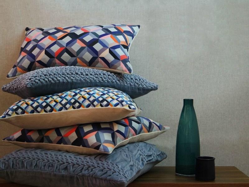 Nitin Goyal London Прямоугольная подушка с ручной вышивкой Handcrafted texture sun-id-1348881 - Вид №1