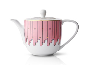 Фарфоровый чайник
