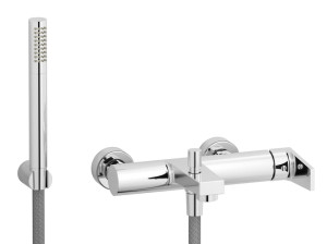 Внешний настенный смеситель для ванны с ручным душем