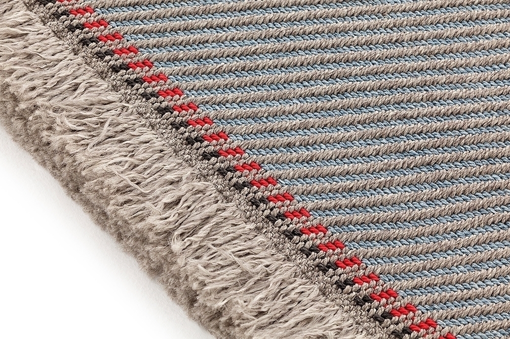 070786 Подушка GL Diagonal almond-blue 70x70 GAN Garden Layers