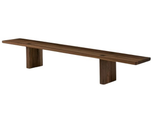 Скамейка из массива дерева