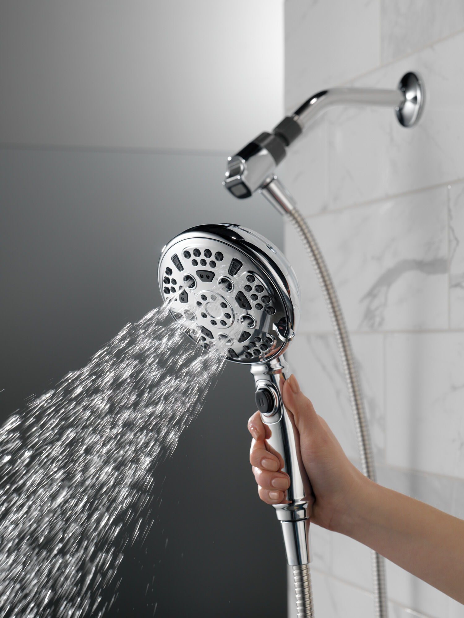 75506 Ручной душ SureDock ™ с 7 настройками Delta Faucet DELTA Хром - Вид №6