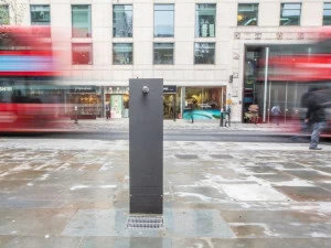 URBIDERMIS Чугунный напольный фонтан