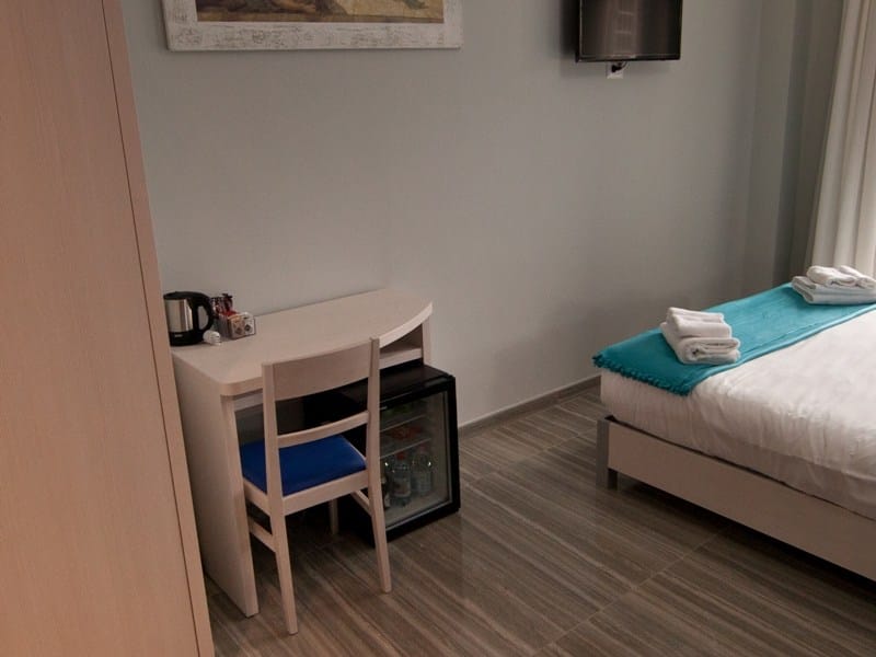 Стол из меламиновой ткани для контракта Mobilspazio ARCH-00120553 - Вид №4