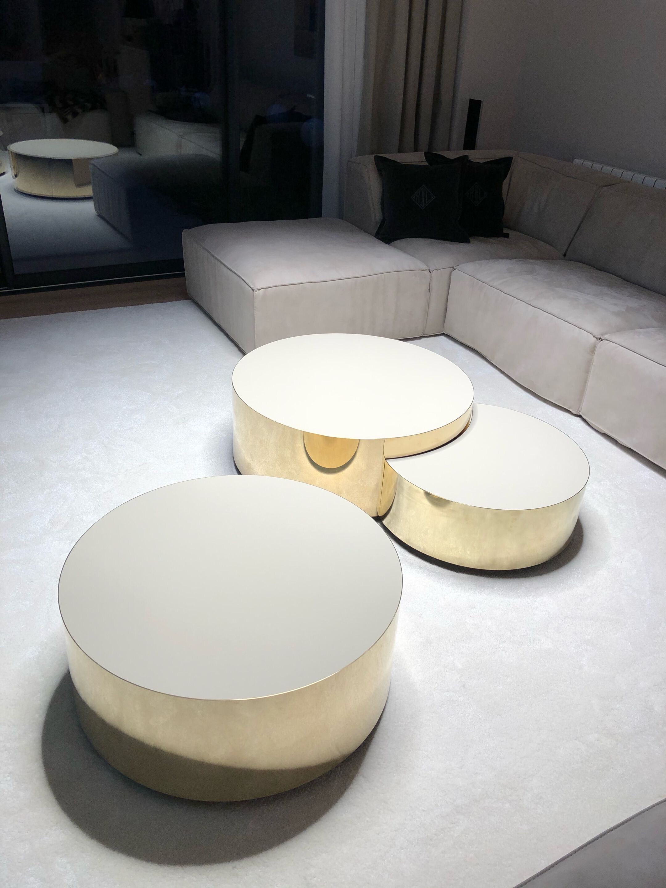 Набор журнальных столиков из ламинированного стекла и металла Jover+Valls Antique Boutique-Luna ARCH-00104161 - Вид №20