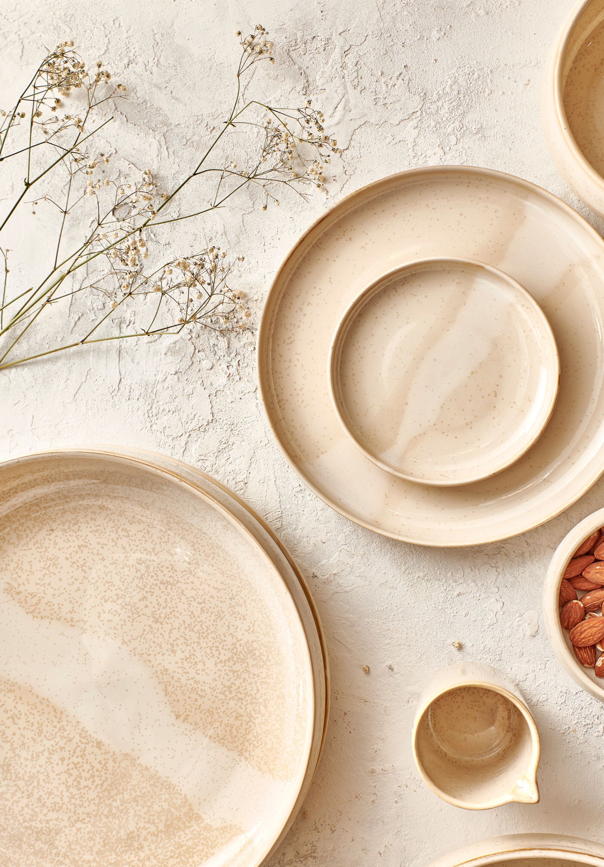 Круглая фарфоровая десертная тарелка POMAX Nougat ARCH-00084333 - Вид №1