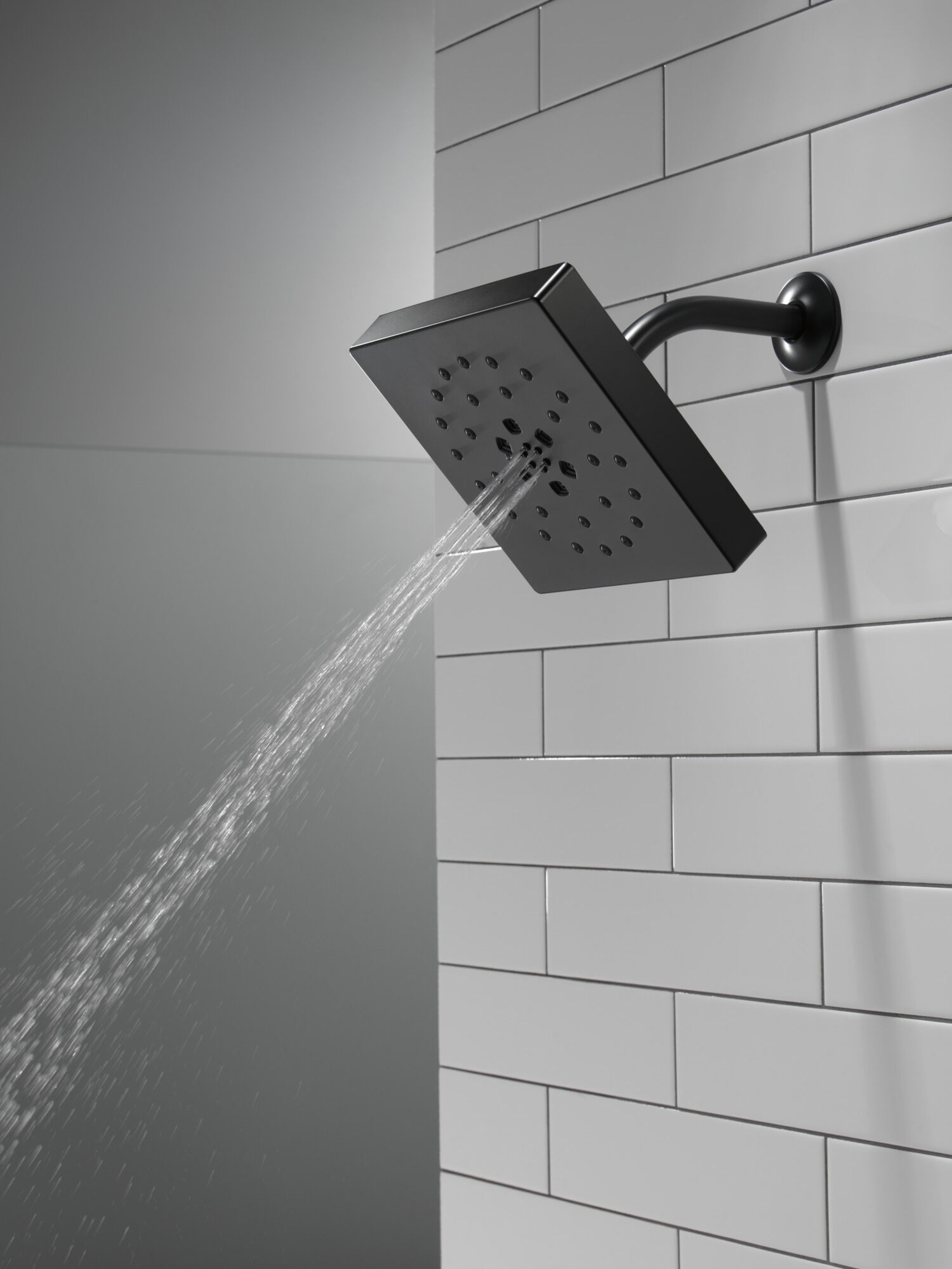 52484-BL H2Okinetic® 4-х позиционная душевая лейка с UltraSoak ™ Delta Faucet DELTA Матовый черный - Вид №3
