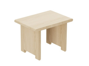 Твердый деревянный низкий стул