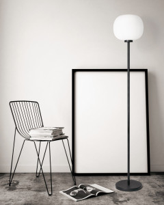 Торшер из металла и опалового стекла с диммером