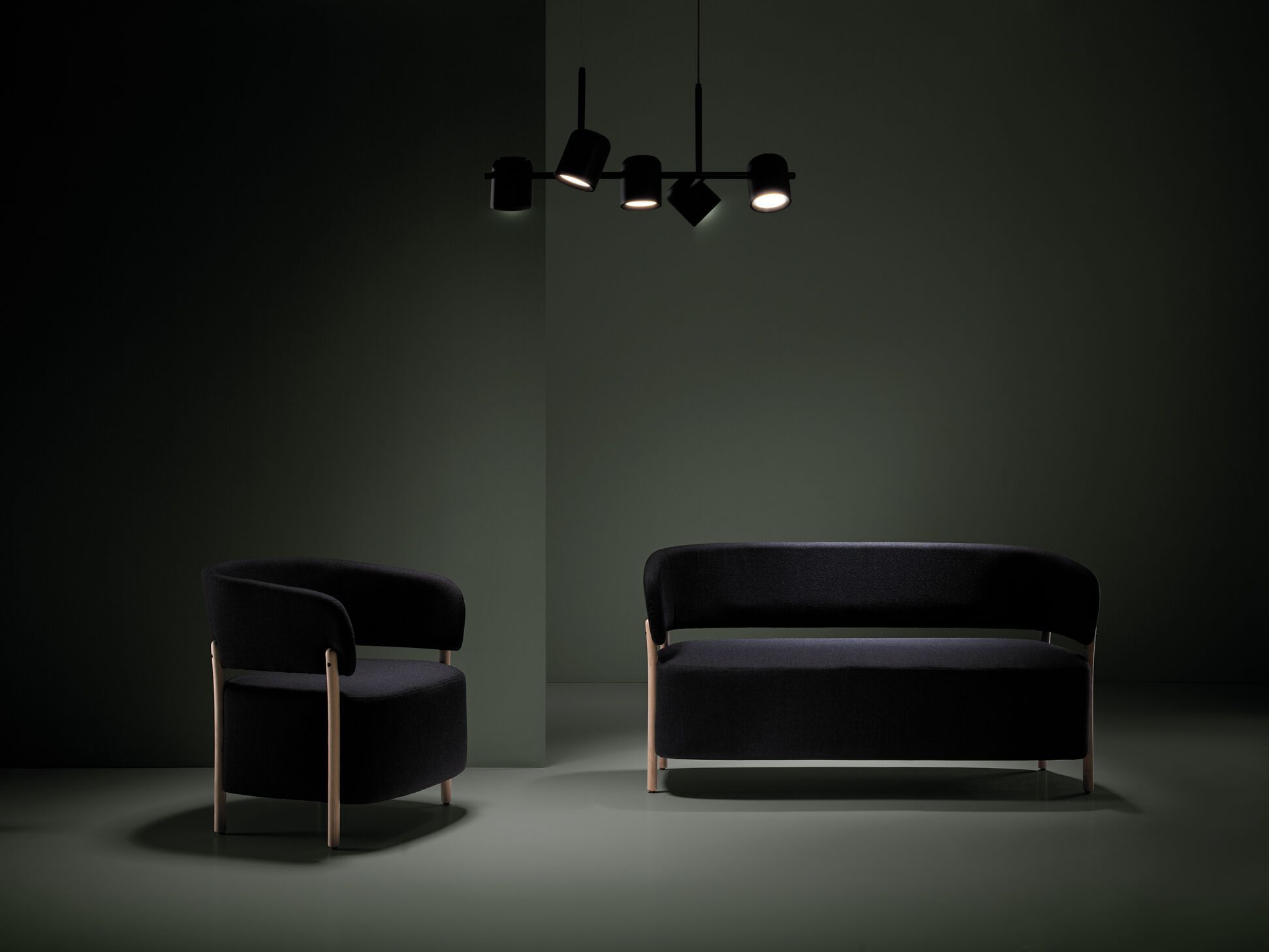 Тканевое кресло с подлокотниками Blasco&Vila RC Wood ARCH-00010482 - Вид №5