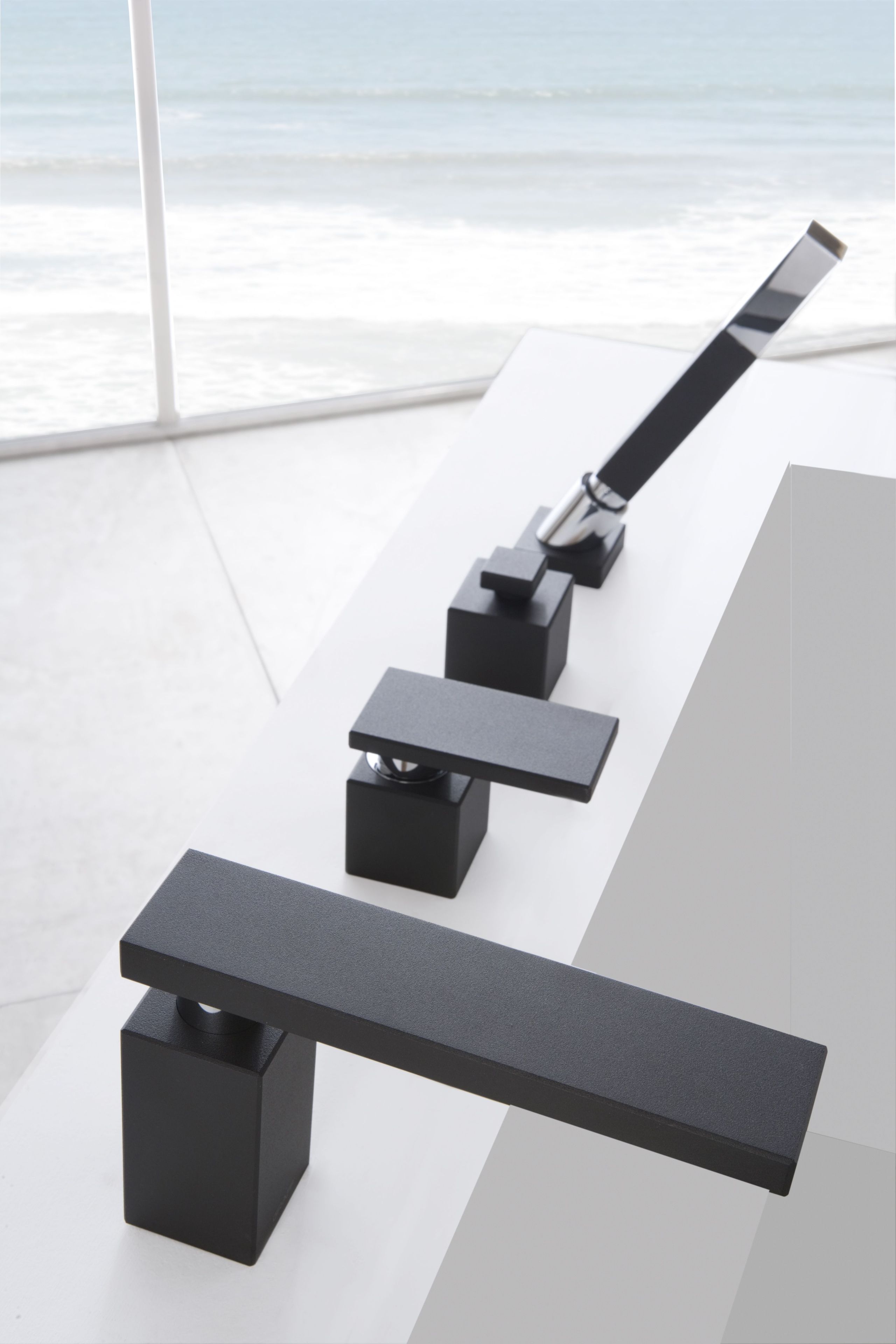 Набор для ванны с 4 отверстиями и ручным душем Graff Solar ARCH-00104637 - Вид №1