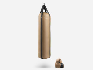 Кожаный боксерский мешок и перчатки