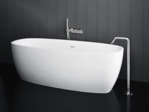 Термостатический настенный смеситель для ванны с ручным душем