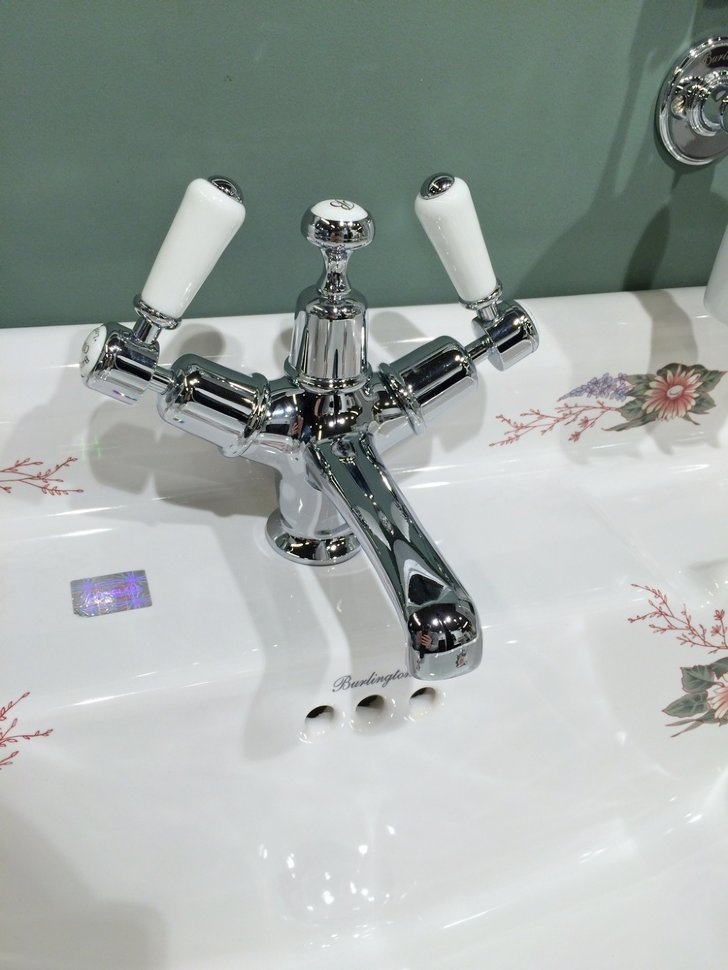 Смеситель для раковины на 1 отверстие с кнопкой Click-Clack [KE6 WAL]  Burlington T12-QT, W11, T4 WAL  - Вид №4