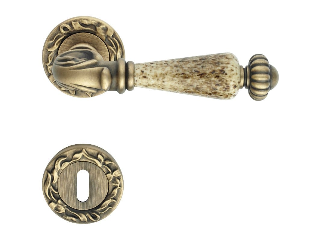 Классическая латунная ручка с насадкой LINEA CALI' фарфоровая Нимфа ARCH-00073328