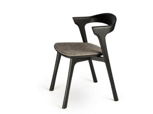 Стул с мягким сиденьем