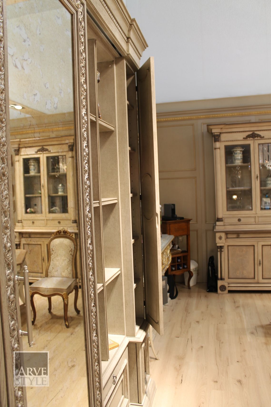 Деревянный настенный книжный шкаф с освещением Arvestyle Giulio ARCH-00117678 - Вид №10