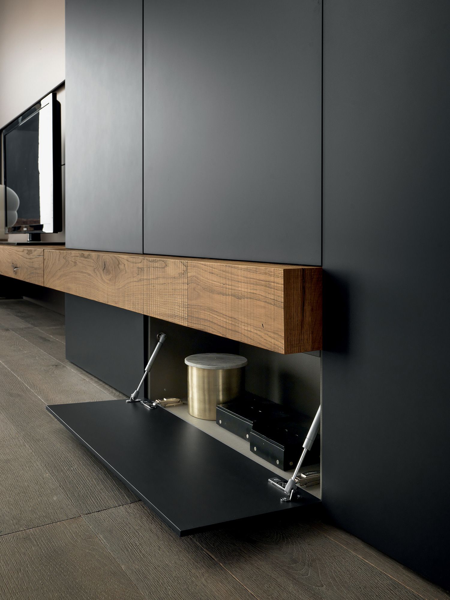 Стена оборудована металлической подставкой для телевизора и дубом MODULNOVA Blade ARCH-00107210 - Вид №4