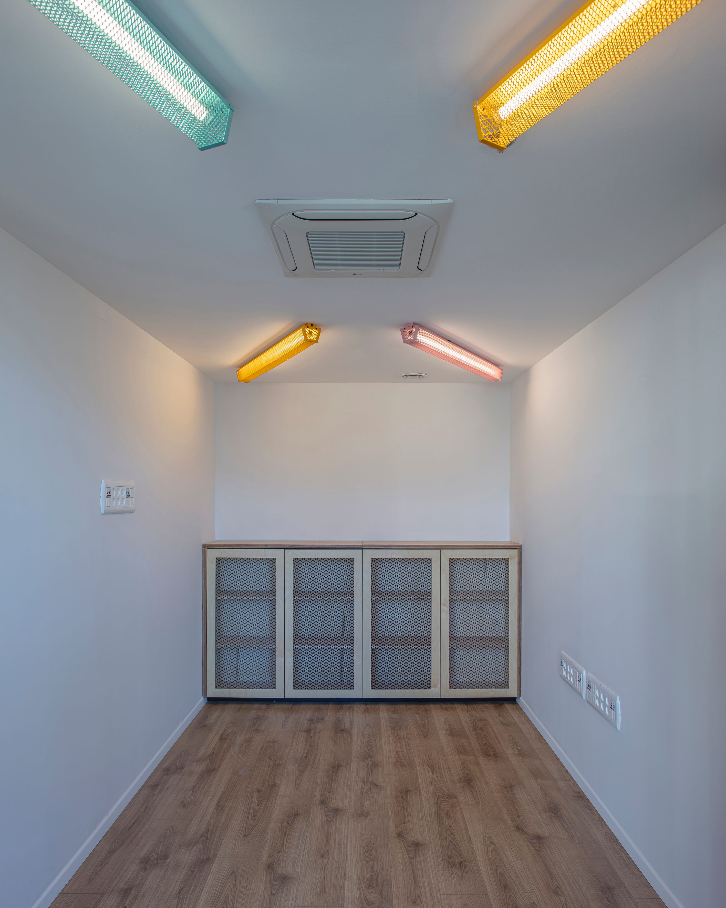 Металлический настенный светильник / потолочный светильник Studio Beam Linear Pendants ARCH-00039711 - Вид №8