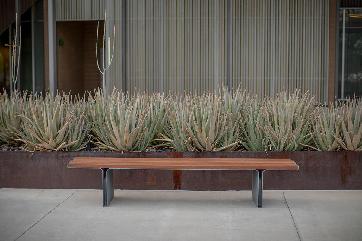 FSRT222 Скамейка для полета  Forms-surfaces  - Вид №1