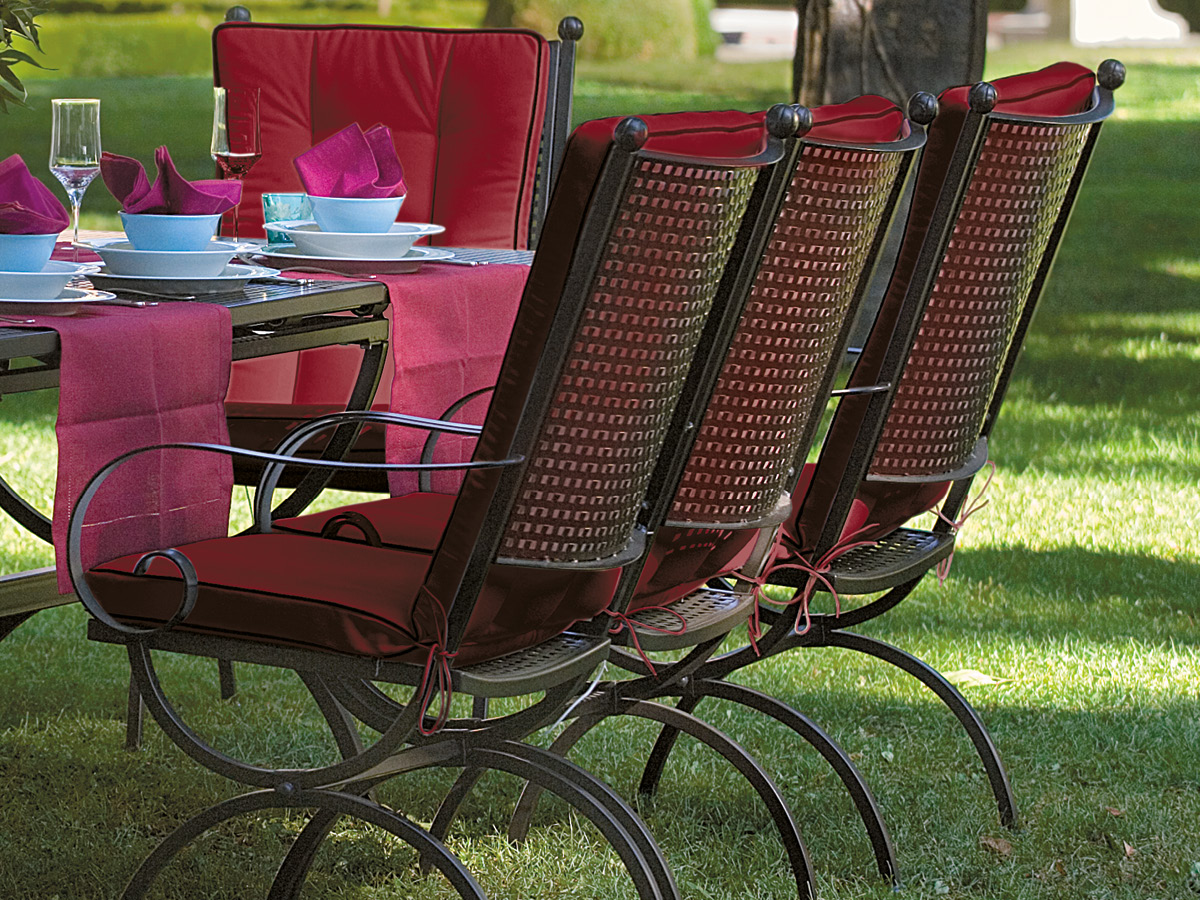 65.00.0995 Набор "Ромео Элегантность" из 9 предм. - вкл. 4 кресла Romeo Elegance, 4 подушки для сиденья / спинки красные + 1 стол Romeo ∅ 100 см Mbm