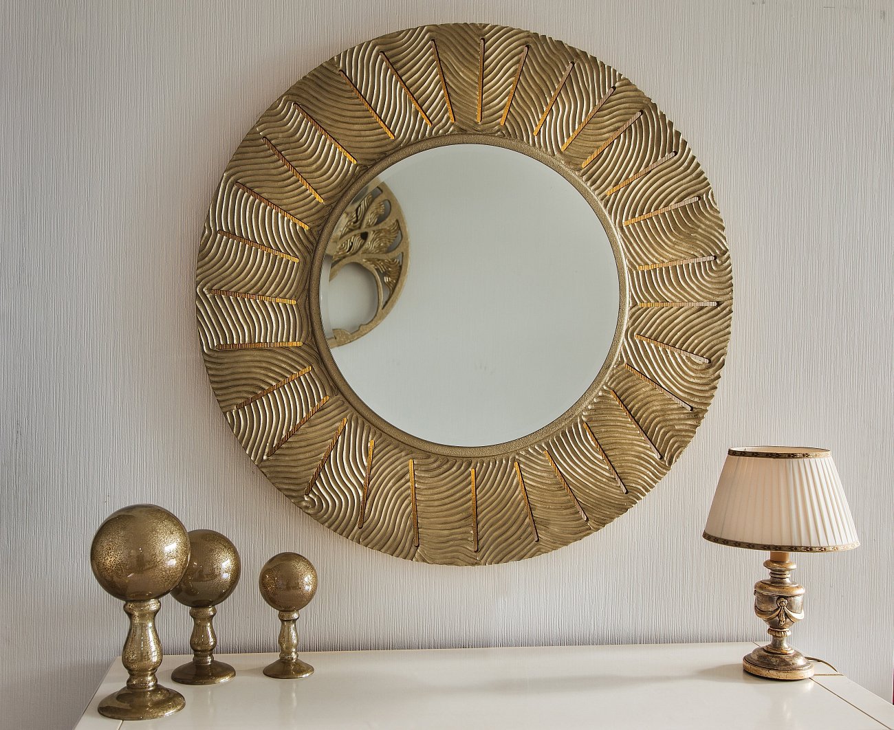 Золотое зеркало круглое настенное SUNSHINE IN SHAPE SUNSHINE 00-3860118 Золото  - Вид №1