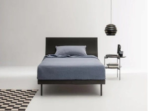 Деревянная односпальная кровать