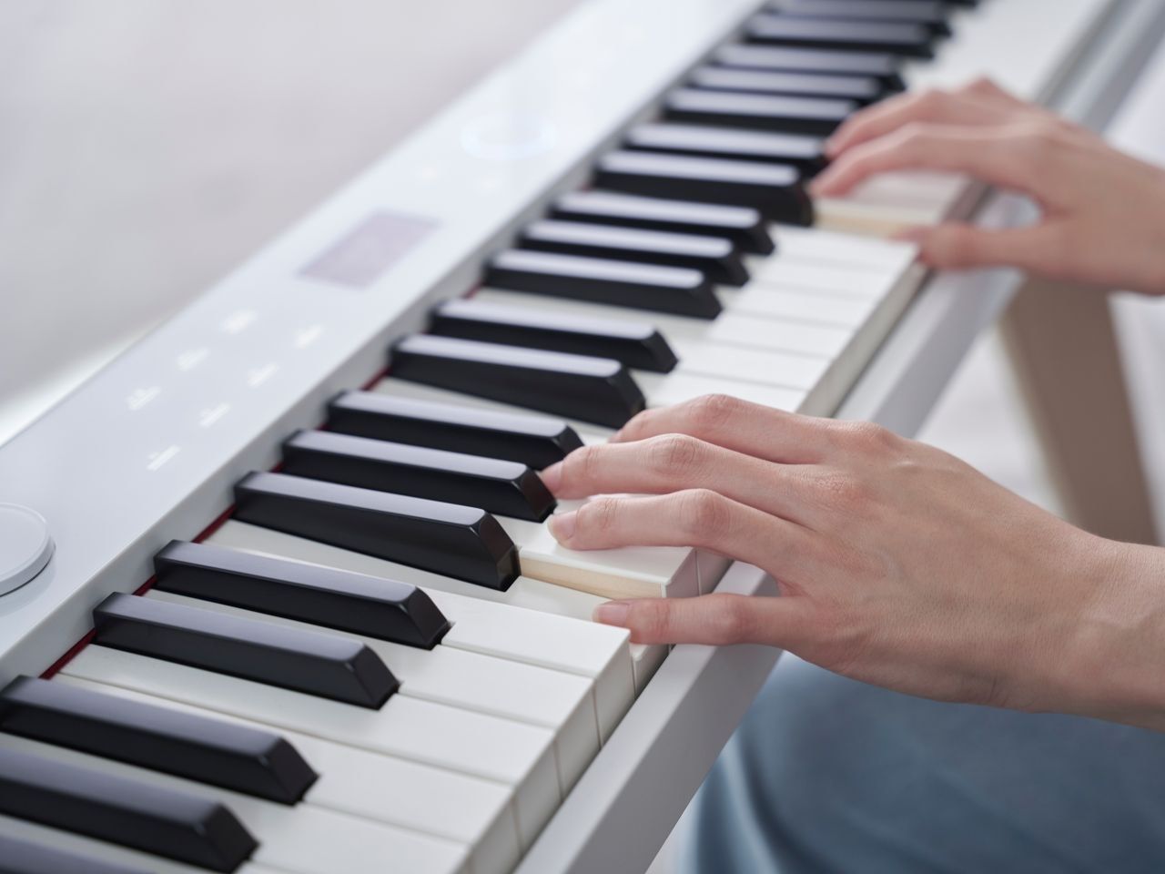 Белое цифровое пианино CASIO MUSIC Privia ARCH-00086205 - Вид №2