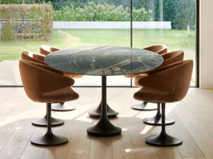 Овальный стол в Ксерамике