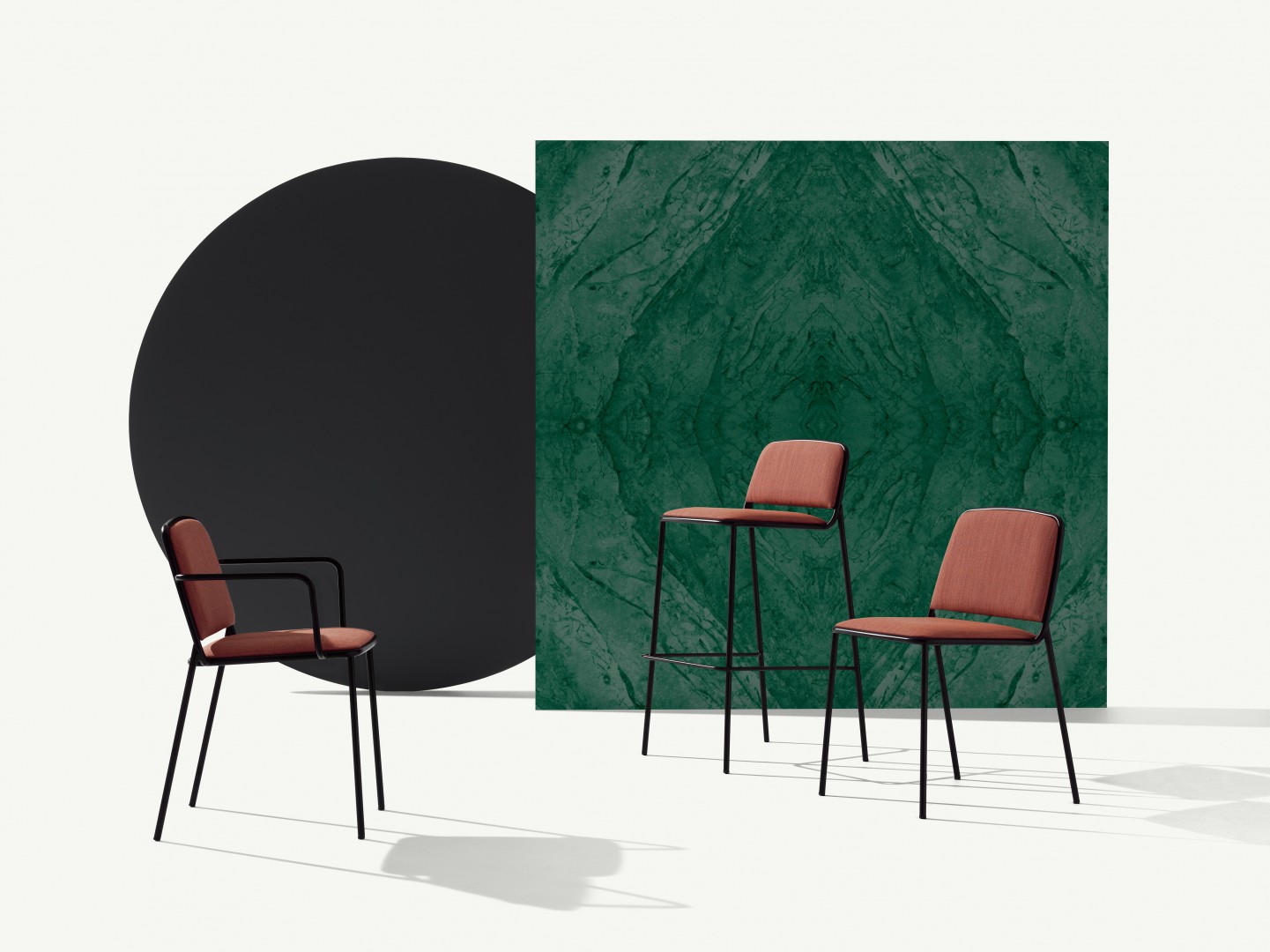 Ring 672 Барный стул со стальным каркасом, 4 ножки. Сиденье и спинка мягкие. Et al. Ring