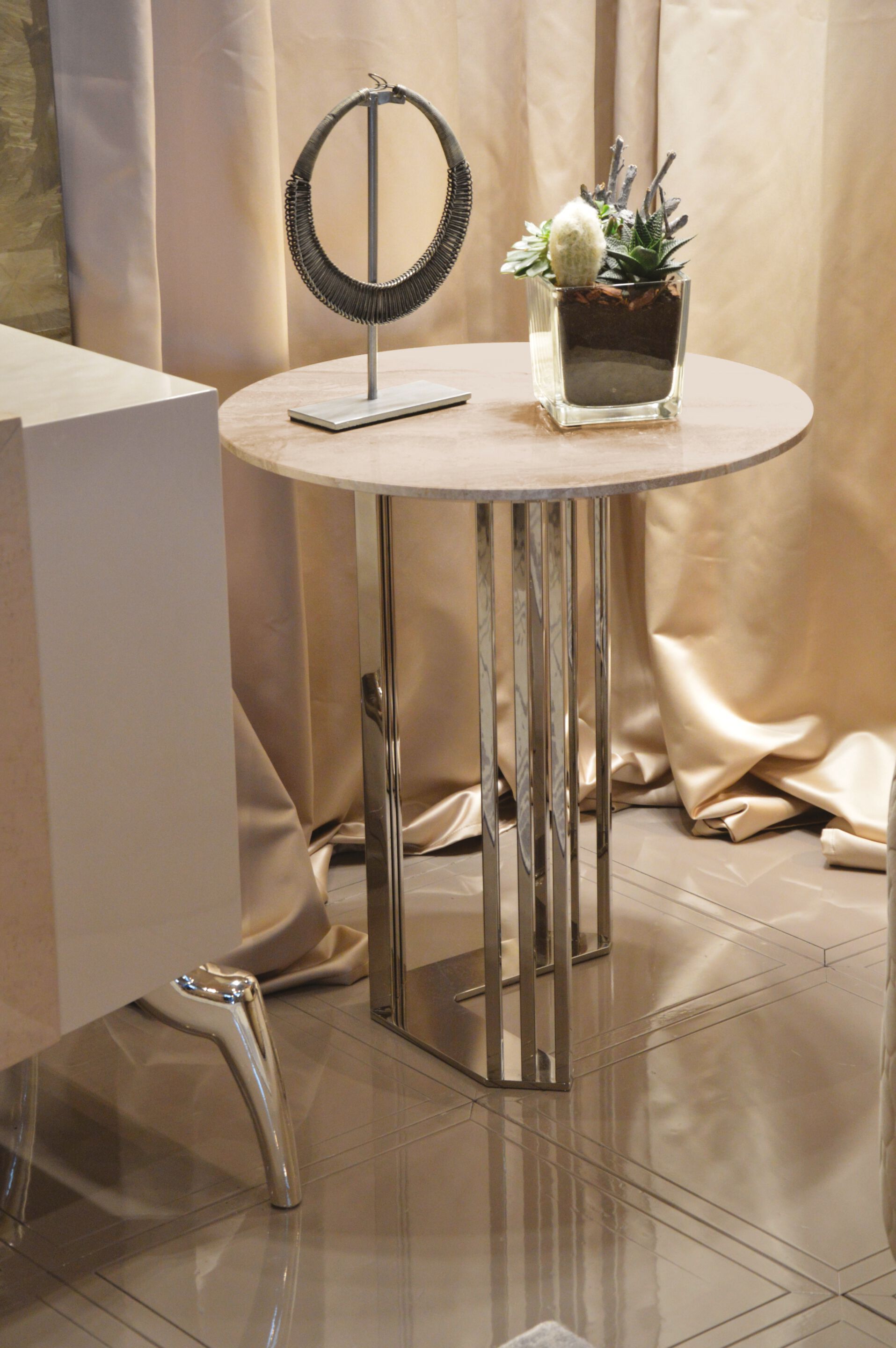 Высокий круглый мраморный журнальный столик Bizzotto Italia Symphony-Infinity ARCH-00101333 - Вид №1