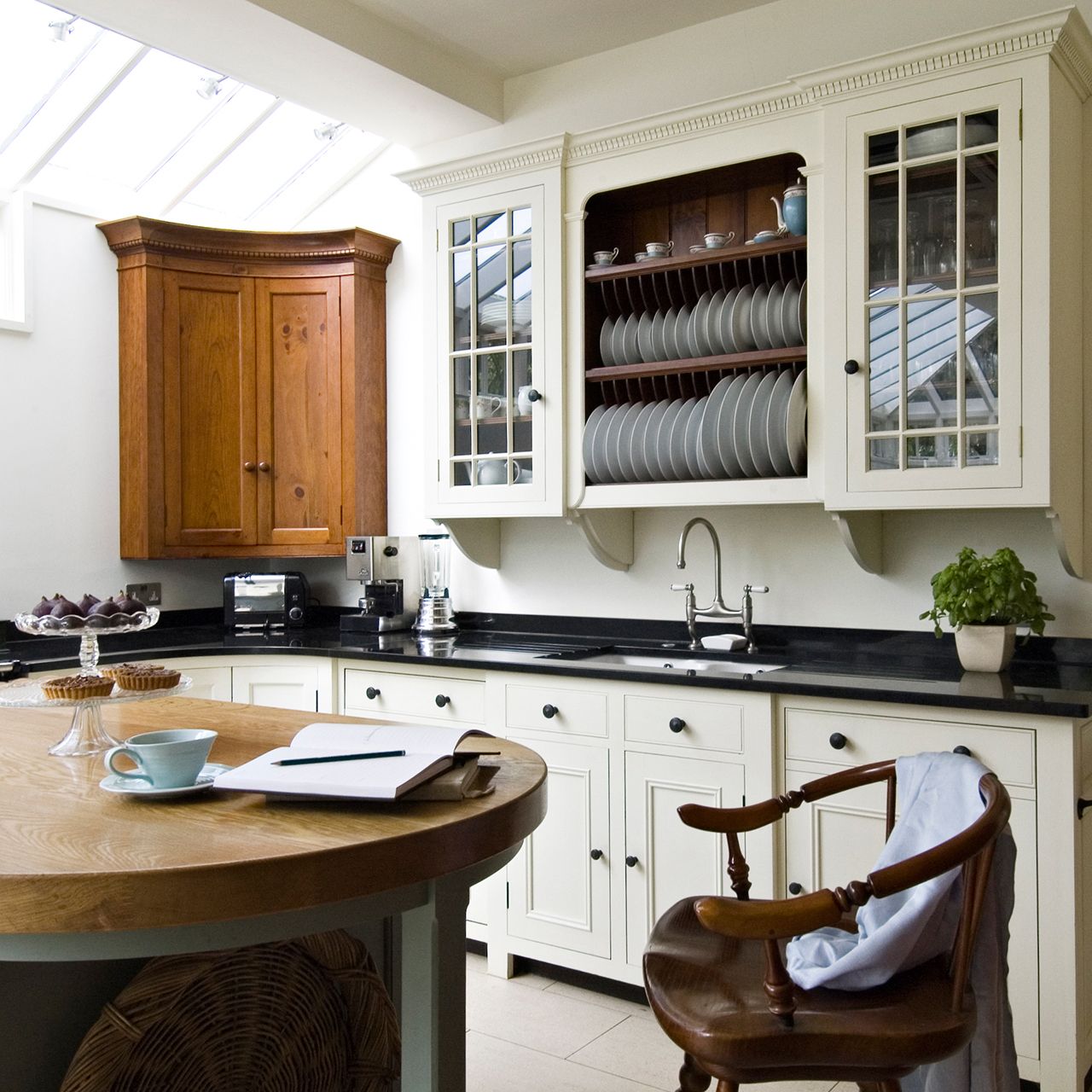 4193 Установленный на палубе ионический камень с рычажными ручками Traditional Perrinandrowe - Вид №6