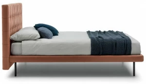 Bolzan Letti Двуспальная кровать с тафтинговым изголовьем Freedom