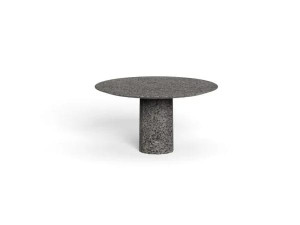 Бетонный журнальный столик для сада