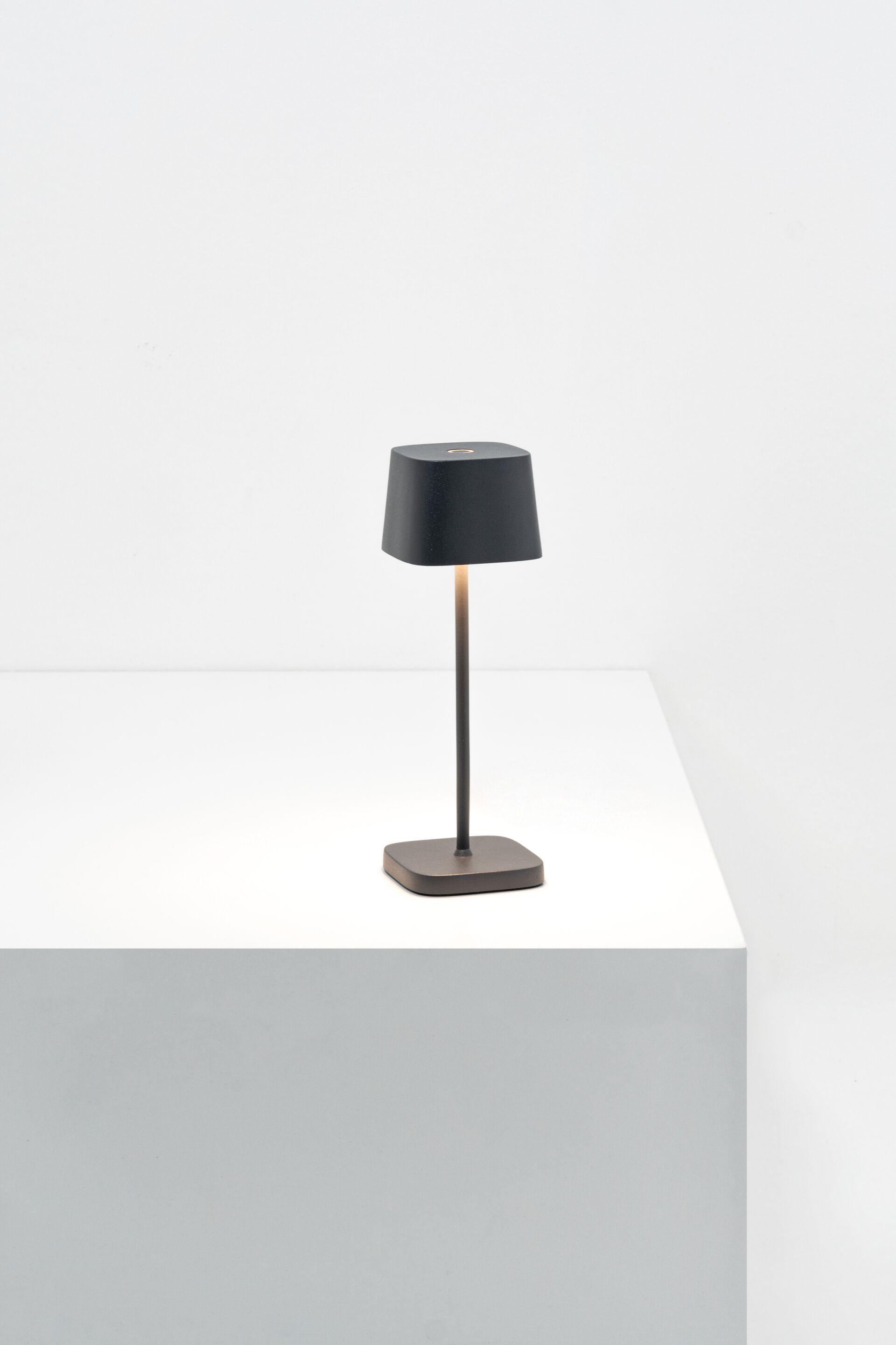 Аккумуляторная настольная лампа Zafferano Ofelia ARCH-00109051 - Вид №3