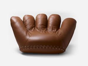 Кожаное кресло