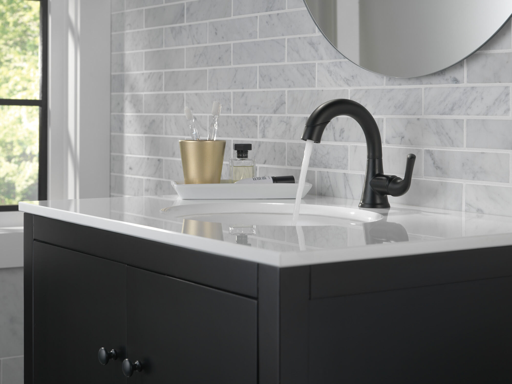 533LF-BLPDMPU Выдвижной смеситель для ванной с одной ручкой Delta Faucet Kayra Матовый черный - Вид №11