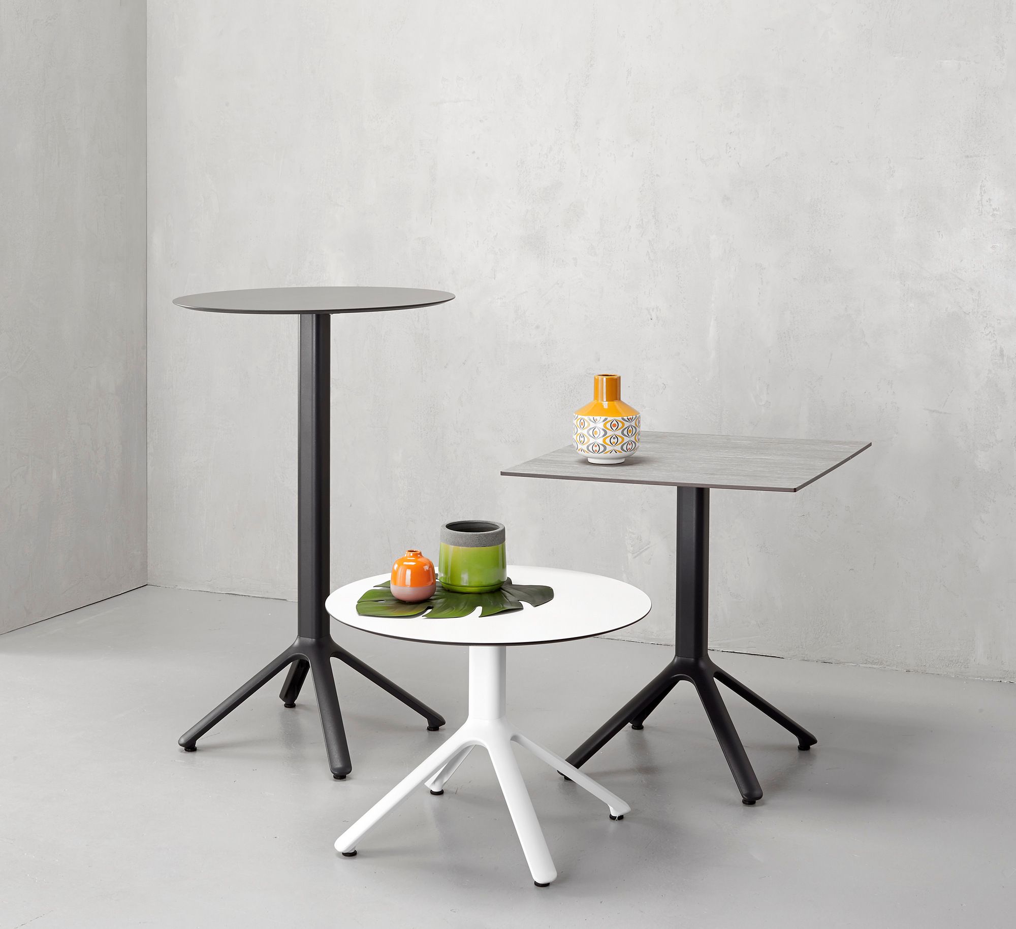 Круглый алюминиевый журнальный столик для контракта S-CAB Nemo ARCH-00028428 - Вид №1