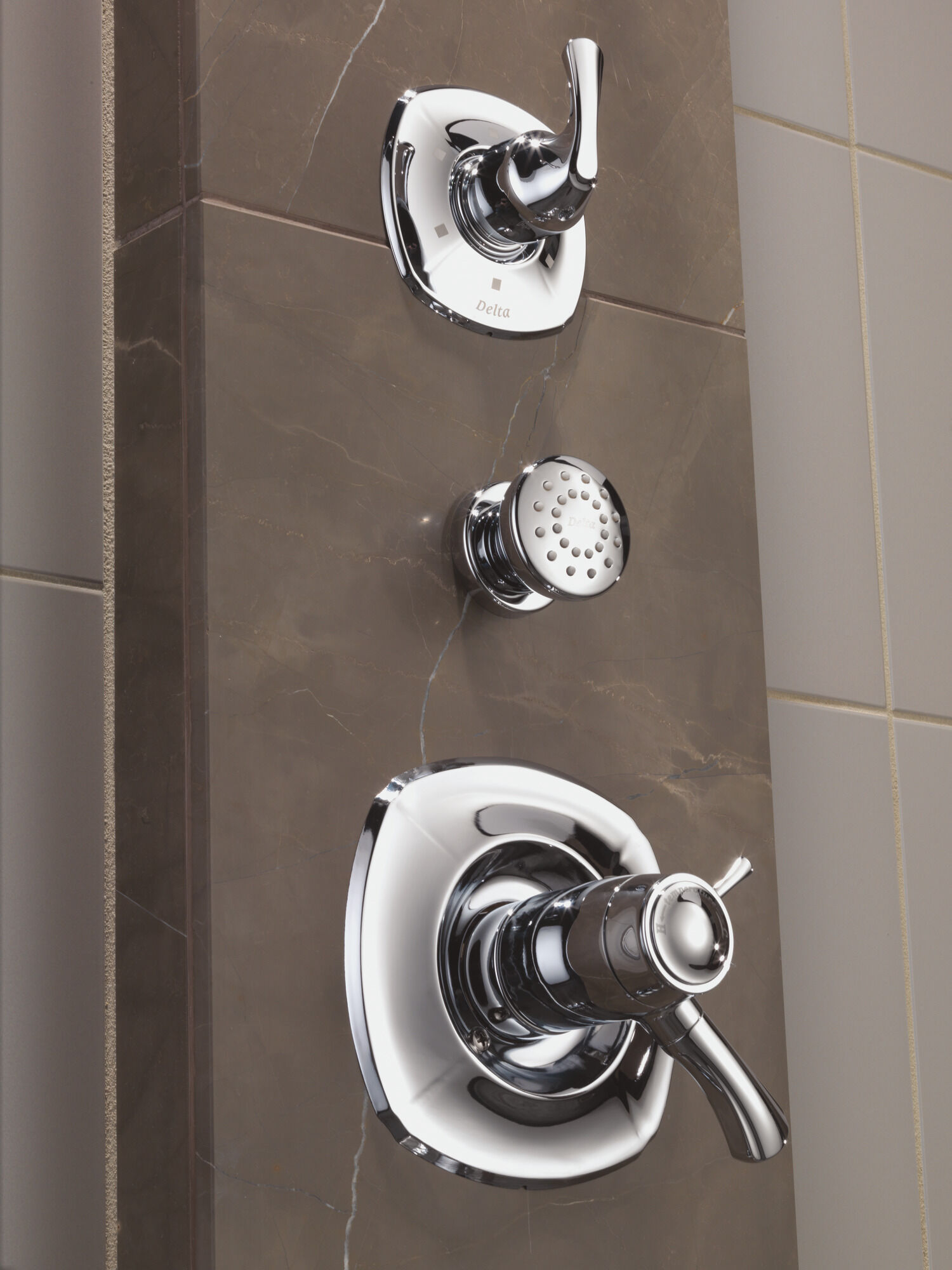 50102-PN Спрей для тела для поверхностного монтажа Delta Faucet Delta Полированный никель - Вид №5