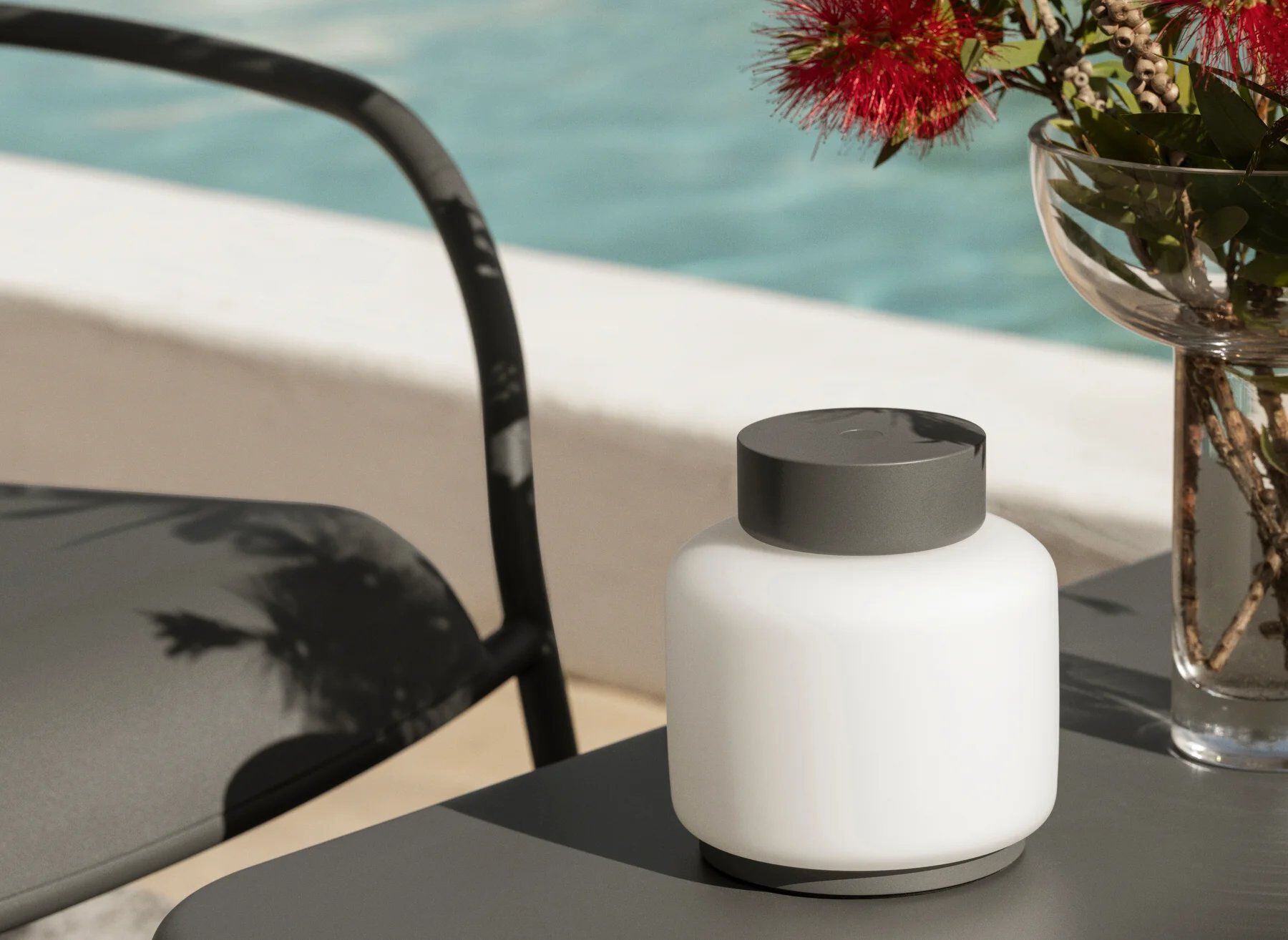 Стеклянная светодиодная наружная настольная лампа blomus FAWN ARCH-00012556 - Вид №10